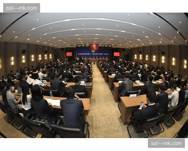 财务压力下,中小球队如何通过出售“转换型边后卫”维持运营 财务压力下,中小球队如何通过出售“转换型边后卫”维持运营